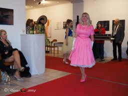 Fashion Show in der Contemplor Galerie Wien am 14. 03. 2024